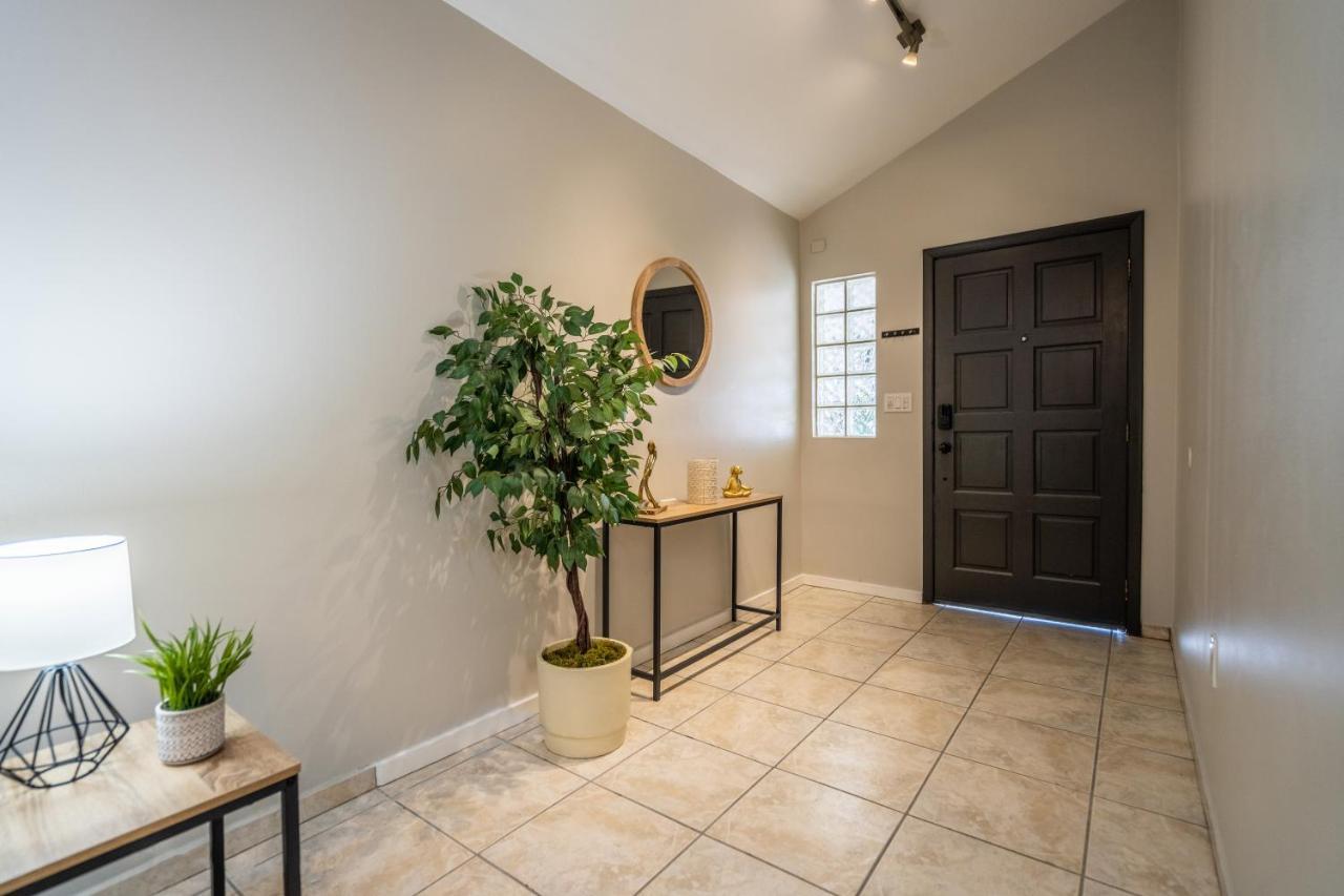 Renovated 2 Bd Home W/ Private Parking, Gallery & W/D Miami Exteriér fotografie